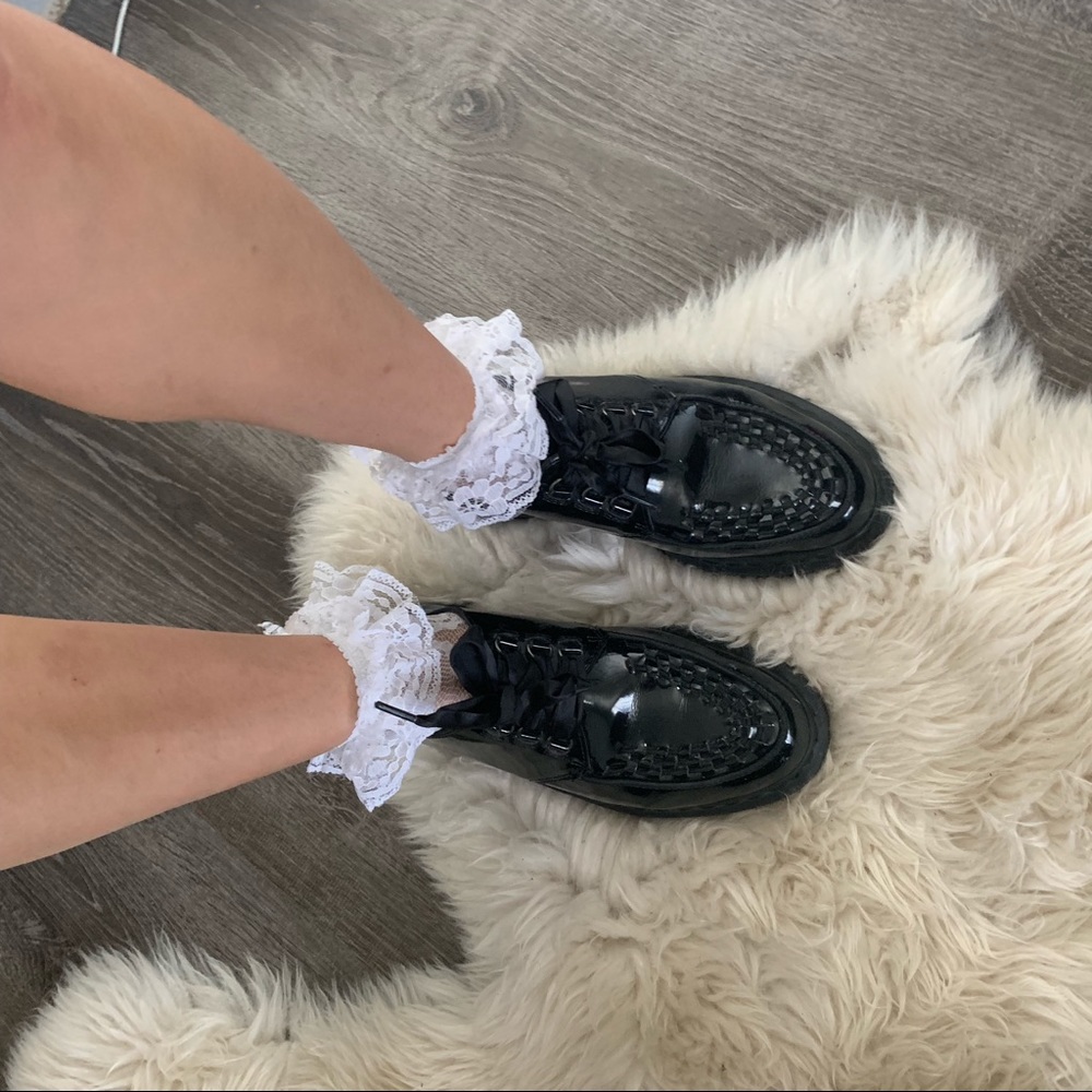 Dr. Martens, patent creeper with satin laces.